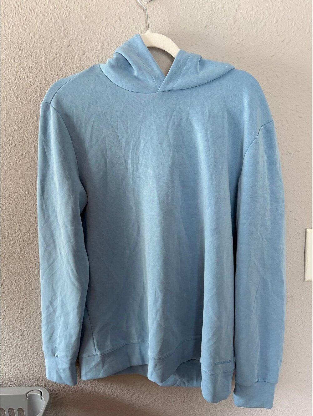 Men's 7Diamonds Rev Hoodie Blue size S. EUC. On website for $125